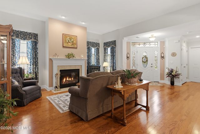 61 Avalon Way, Waretown, NJ 08758