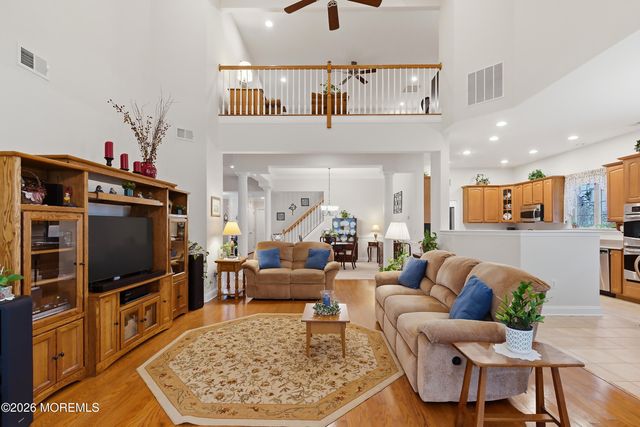 61 Avalon Way, Waretown, NJ 08758