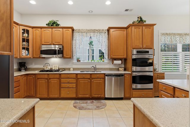 61 Avalon Way, Waretown, NJ 08758