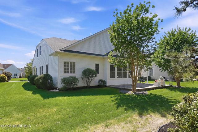61 Avalon Way, Waretown, NJ 08758