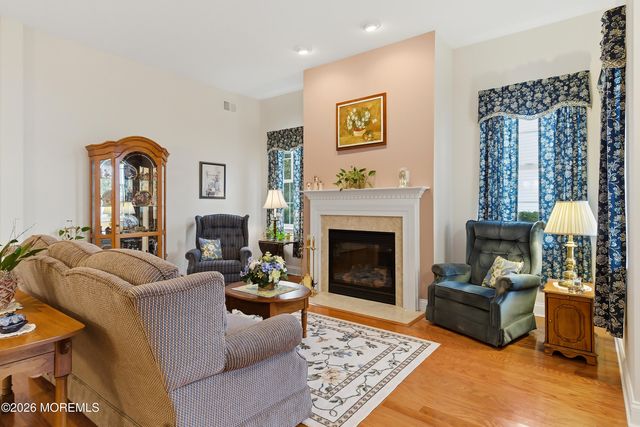61 Avalon Way, Waretown, NJ 08758
