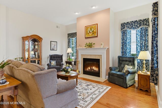 61 Avalon Way, Waretown, NJ 08758