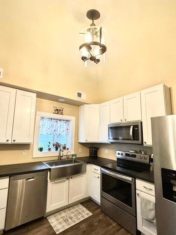 407 N Broad Street, Mankato, MN 56001