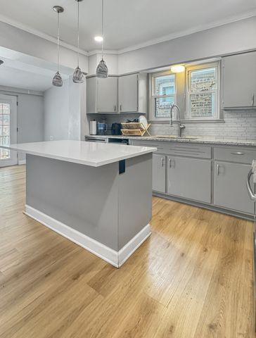 5322 W Cuyler Avenue 1, Chicago, IL 60641