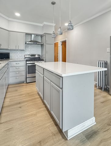 5322 W Cuyler Avenue 1, Chicago, IL 60641