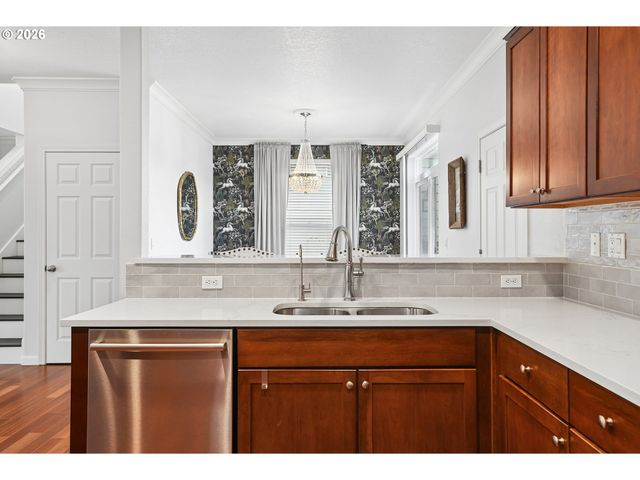 3778 Se OAKLEAF St, Hillsboro, OR 97123