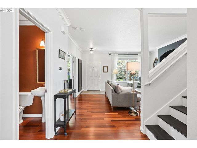 3778 Se OAKLEAF St, Hillsboro, OR 97123