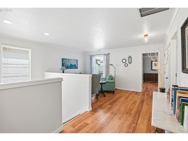 3778 Se OAKLEAF St, Hillsboro, OR 97123