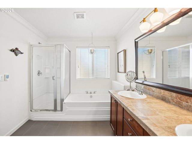 3778 Se OAKLEAF St, Hillsboro, OR 97123