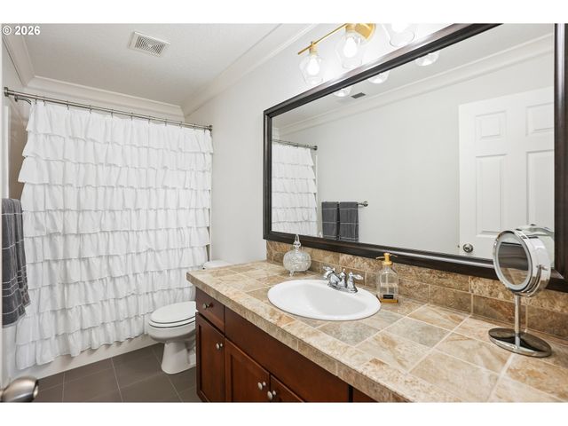 3778 Se OAKLEAF St, Hillsboro, OR 97123