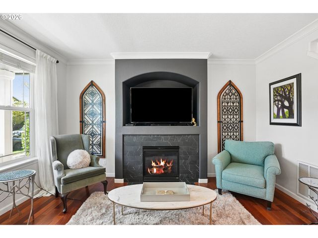 3778 Se OAKLEAF St, Hillsboro, OR 97123