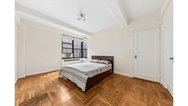 72 PARK Terrace W E67, New York City, NY 10034