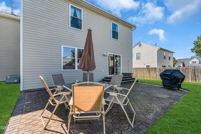 50 E Shenendoah Road, Howell, NJ 07731