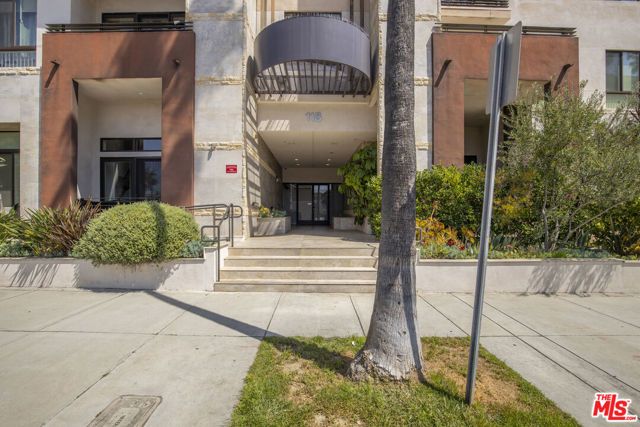118 S Kenwood Street 102, Glendale, CA 91205