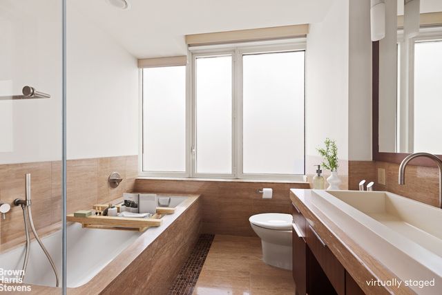 250 E 53rd St Apt 1102, New York City, NY 10022