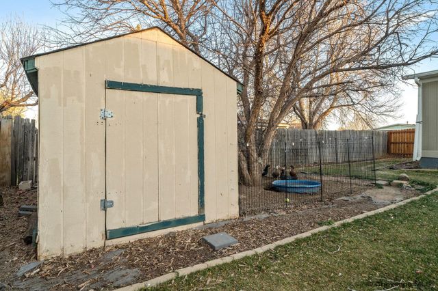 2403 HELEN AVE, Cheyenne, WY 82007