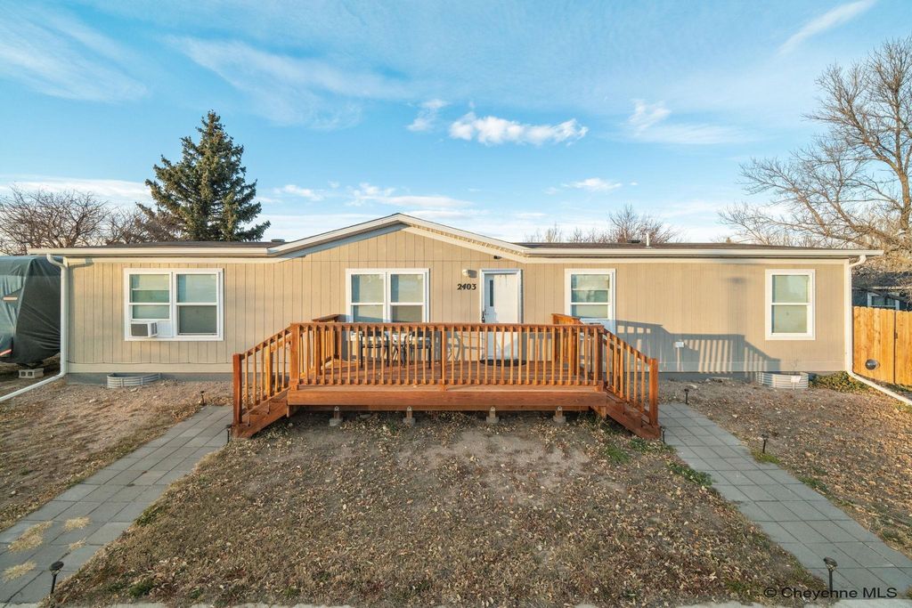 2403 HELEN AVE, Cheyenne, WY 82007
