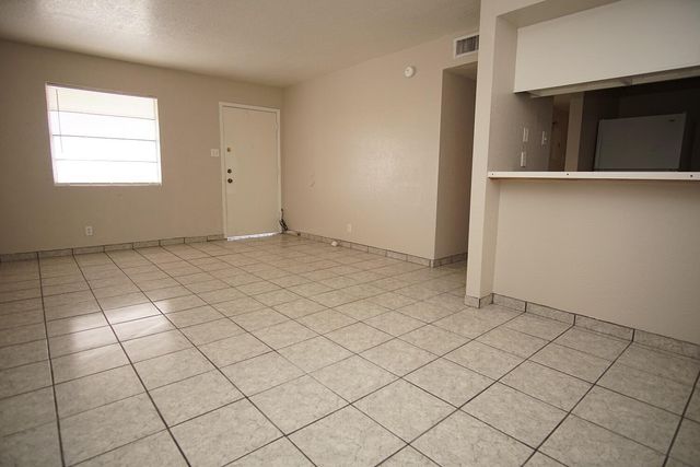 4700 Maxwell Avenue 15, El Paso, TX 79904