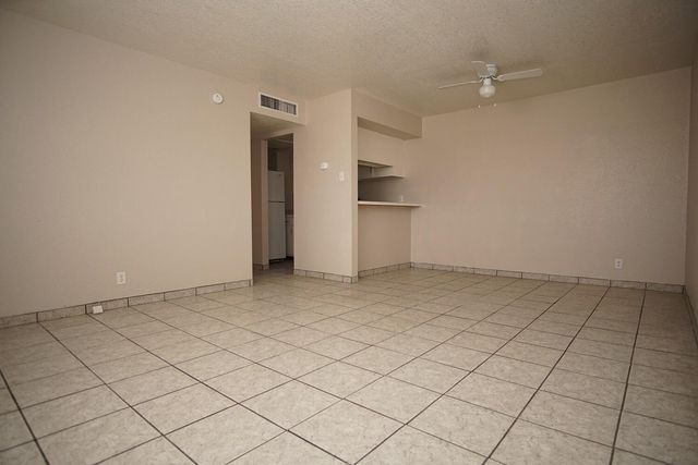 4700 Maxwell Avenue 15, El Paso, TX 79904