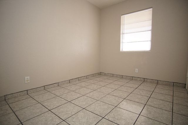 4700 Maxwell Avenue 15, El Paso, TX 79904