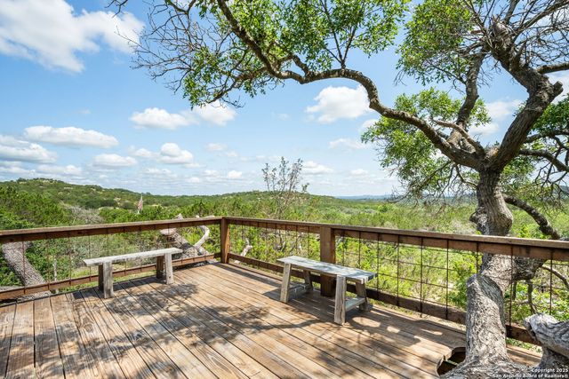 105 Valley View Trail, Comfort, TX 78013