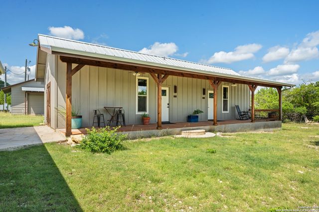 105 Valley View Trail, Comfort, TX 78013