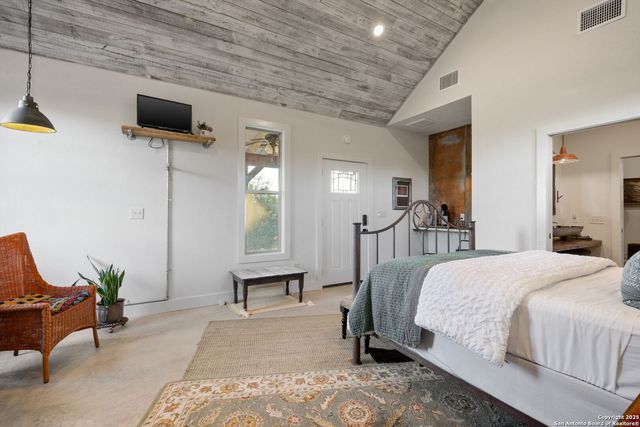 105 Valley View Trail, Comfort, TX 78013