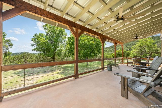 105 Valley View Trail, Comfort, TX 78013