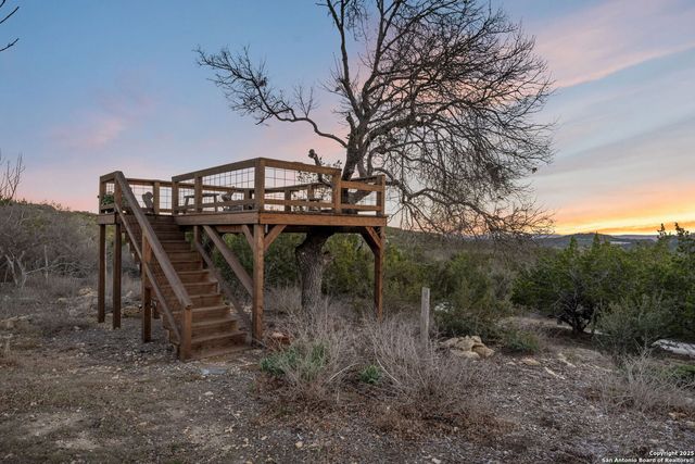 105 Valley View Trail, Comfort, TX 78013