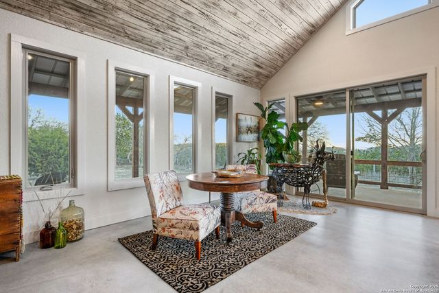 105 Valley View Trail, Comfort, TX 78013
