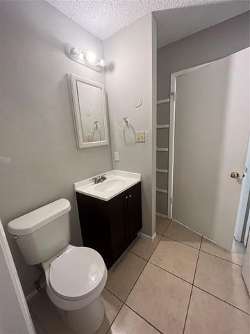 13643 Vickston Lane, Houston, TX 77014