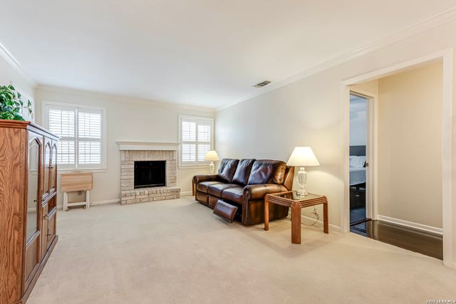 8415 Fredericksburg Rd Apt 307, San Antonio, TX 78229