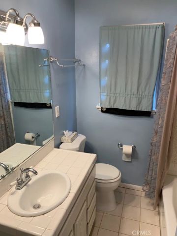 13627 Huston Street, Sherman Oaks, CA 91423