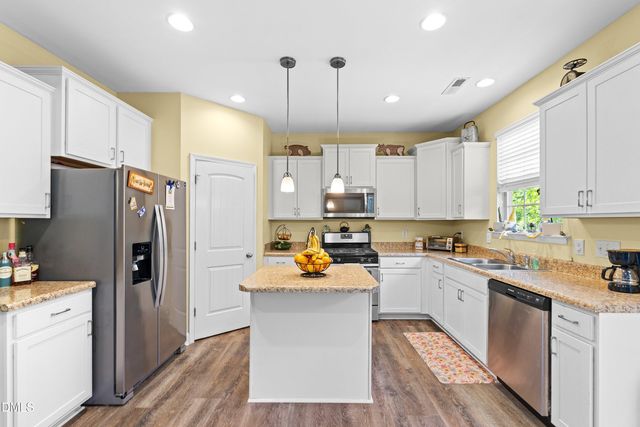 1033 Leatherstone Lane, Fuquay Varina, NC 27526