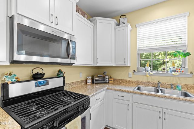 1033 Leatherstone Lane, Fuquay Varina, NC 27526