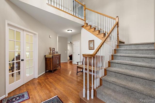 8446 S Shore Drive, Clarkston, MI 48348