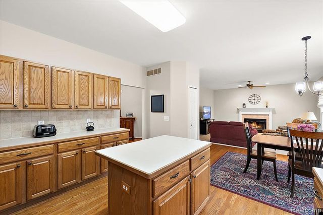 8446 S Shore Drive, Clarkston, MI 48348