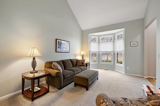 8446 S Shore Drive, Clarkston, MI 48348