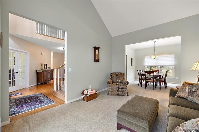 8446 S Shore Drive, Clarkston, MI 48348