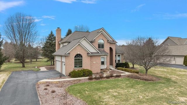 8446 S Shore Drive, Clarkston, MI 48348