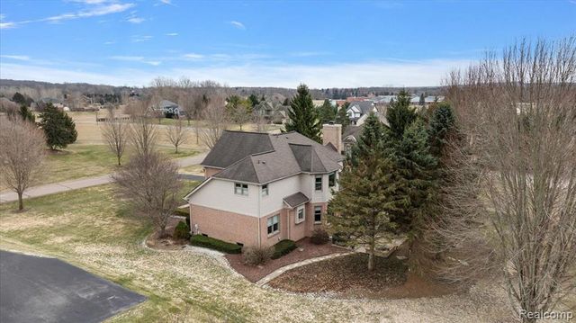 8446 S Shore Drive, Clarkston, MI 48348