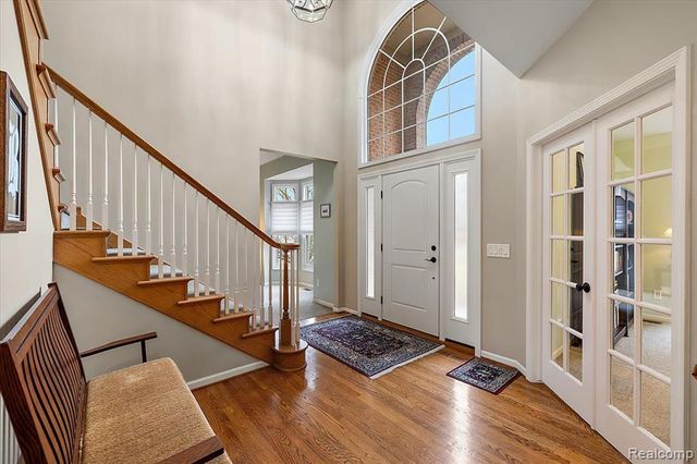 8446 S Shore Drive, Clarkston, MI 48348