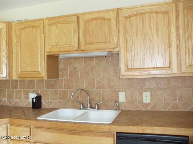 107 Knight Place, Jacksonville, NC 28546