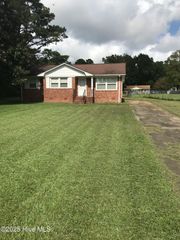 107 Knight Place, Jacksonville, NC 28546