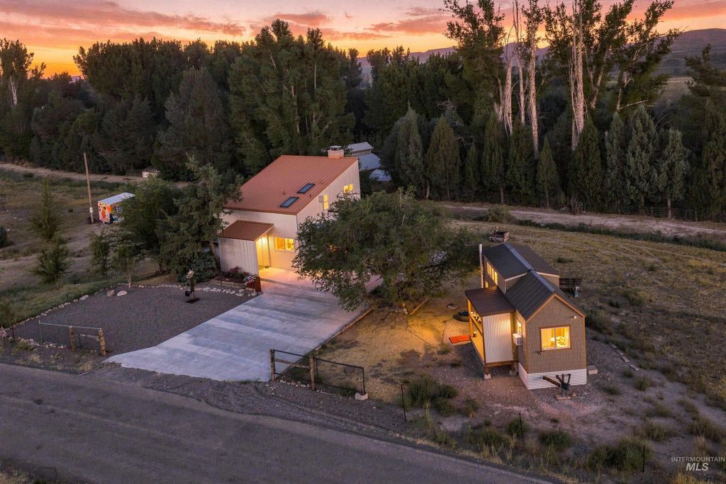 32337 Belle Ave, Bruneau, ID 83604 photo 1