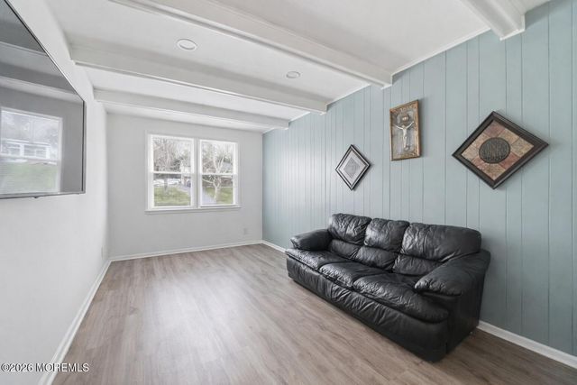 14 Juniper Avenue, Manalapan, NJ 07726