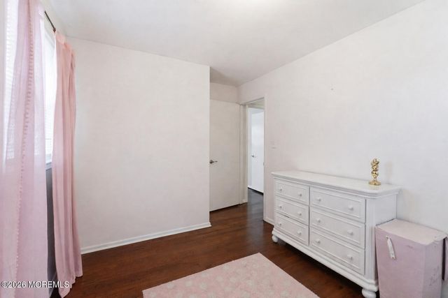14 Juniper Avenue, Manalapan, NJ 07726