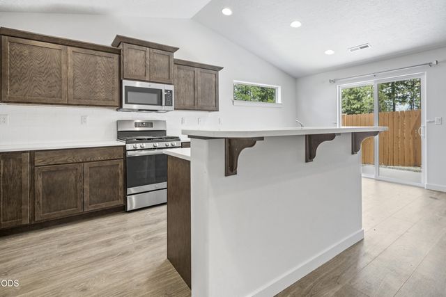 51350 Apache Tears Court, La Pine, OR 97739