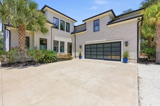 547 Bannockburn Drive, Pawleys Island, SC 29585