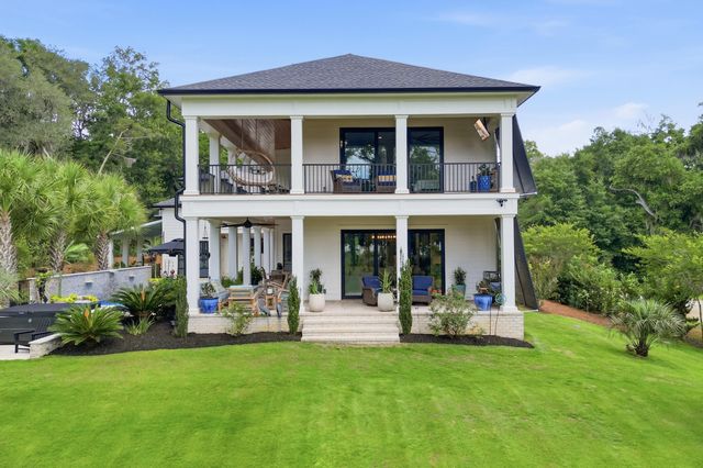 547 Bannockburn Drive, Pawleys Island, SC 29585